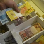 dinheiro_caixa_mcajr_abr_2907221127