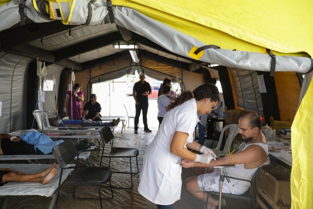 combate a dengue, tenda de enfermagem, saúde