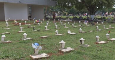 funerária, cemitério.