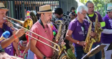 músicos, saxofonista