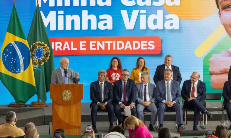 Lula moradia
