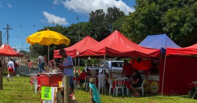ambulantes em praça pública