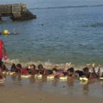 Bombeiro a beira mar