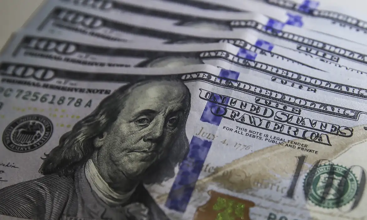 DOLAR